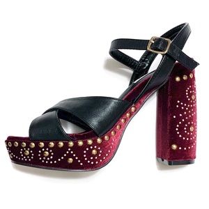 💜CAPE ROBBIN Burgundy/black platform sandals 7.5